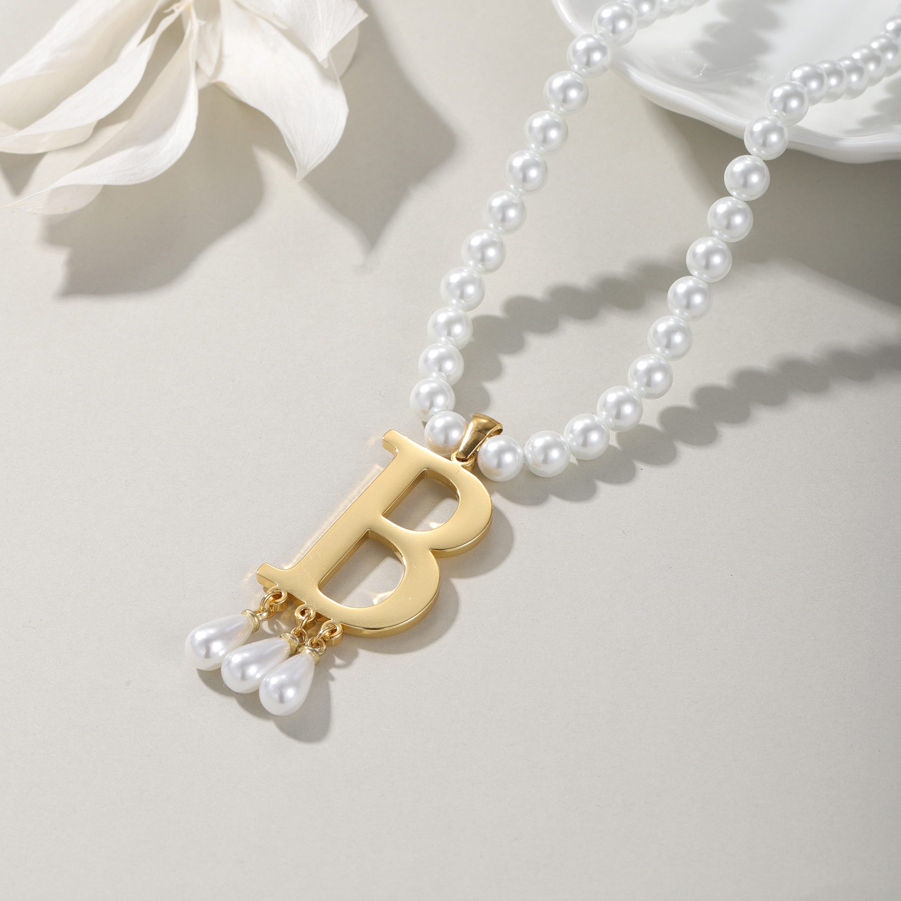 Индивидуальный кулон с инициал – обзор и цена Pearl Trim Chain