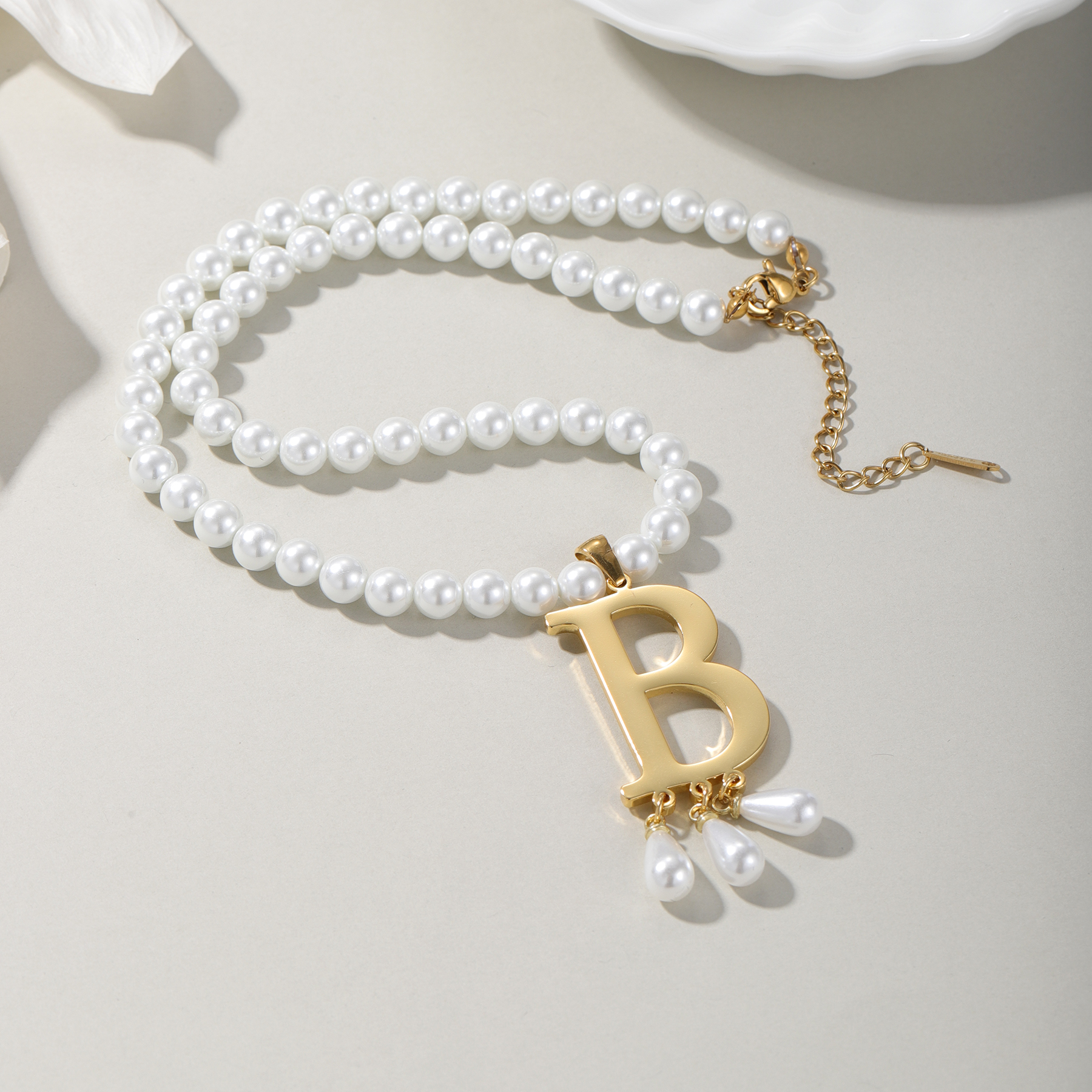 Индивидуальный кулон с инициал – обзор и цена Pearl Trim Chain