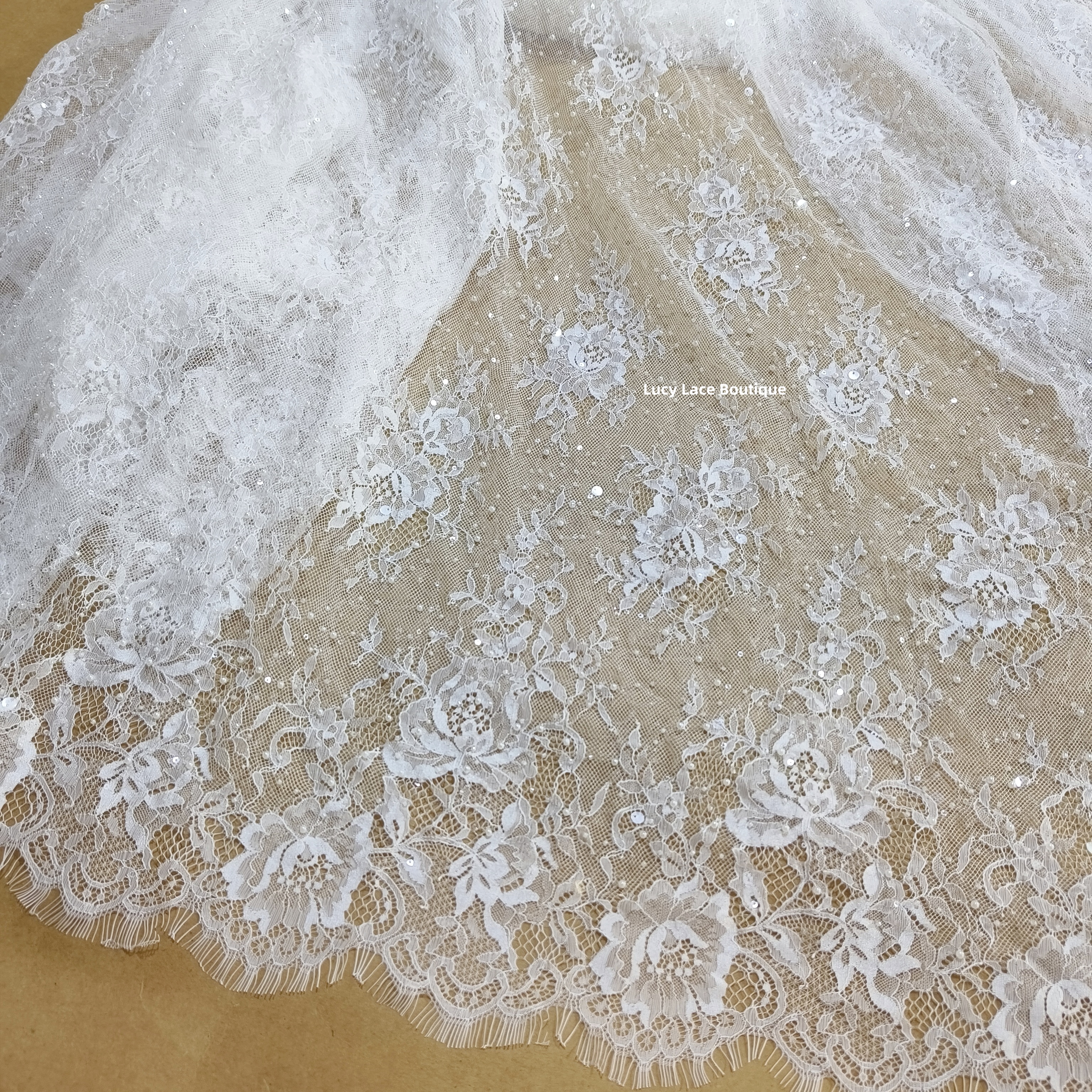 1 панель шириной 1,5 м, длина  – обзор и цена Sequin Fabric Panel